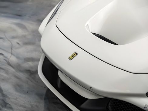 Used 2022 Ferrari F8 Tributo RWD image 42