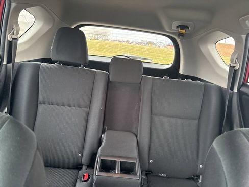 Used 2018 Toyota RAV4 LE image 53