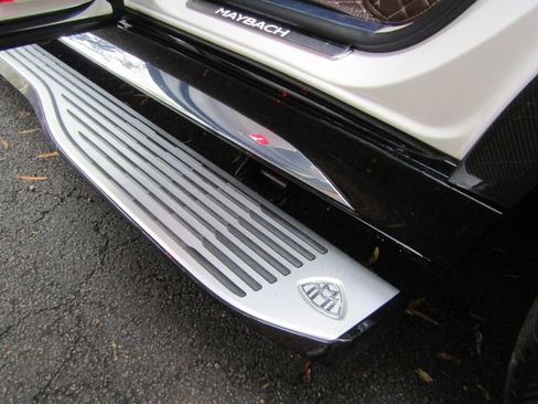 Used 2022 Mercedes-Benz Maybach GLS 600 4MATIC image 14