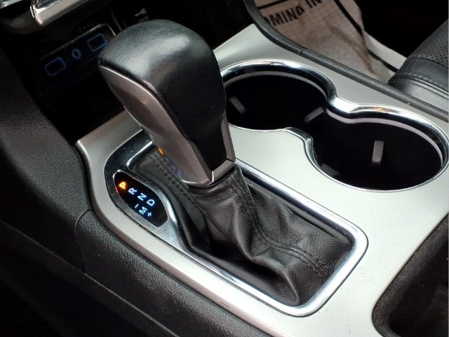 Used 2020 Jeep Grand Cherokee Altitude AWD/4WD image 10