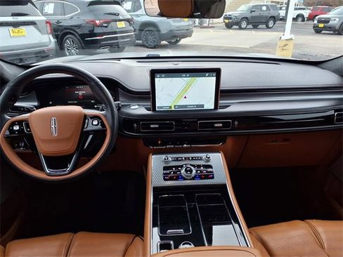 Certified 2022 Lincoln Aviator Black Label image 4
