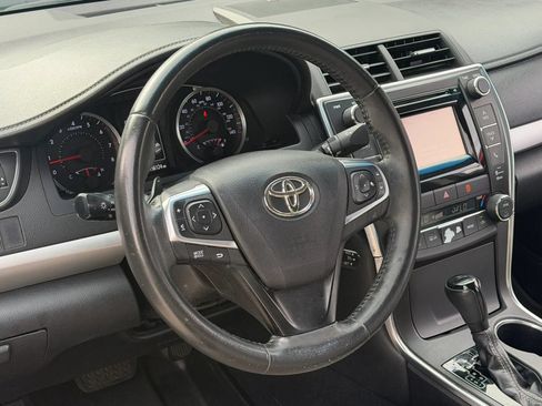 Used 2015 Toyota Camry XSE FWD image 6
