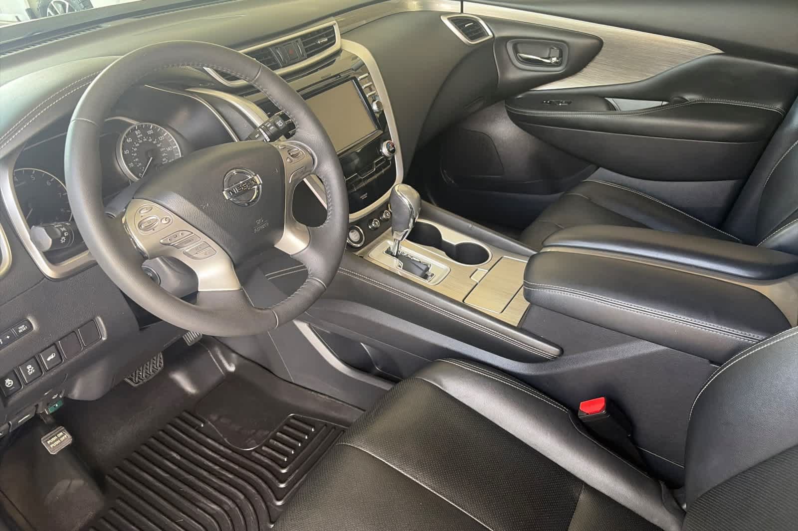 Used 2017 Nissan Murano Platinum w/ Platinum Technology Package FWD image 11