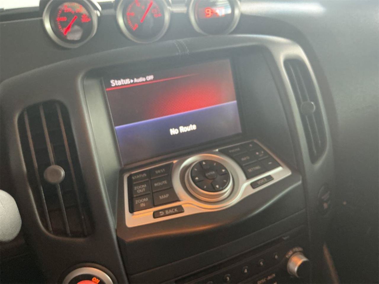 Used 2012 Nissan 370Z Touring RWD image 16
