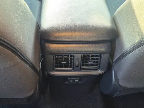 Used 2025 Toyota RAV4 XLE FWD image 16