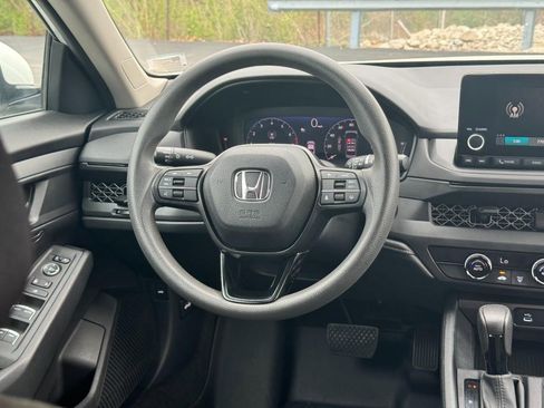 Certified 2025 Honda Accord LX image 13