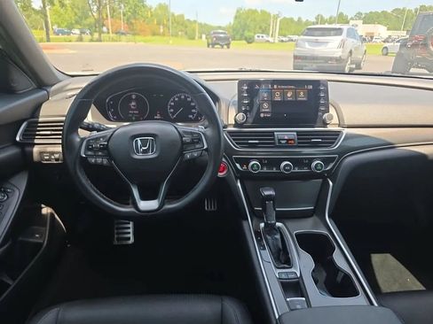 Used 2019 Honda Accord Sport image 13
