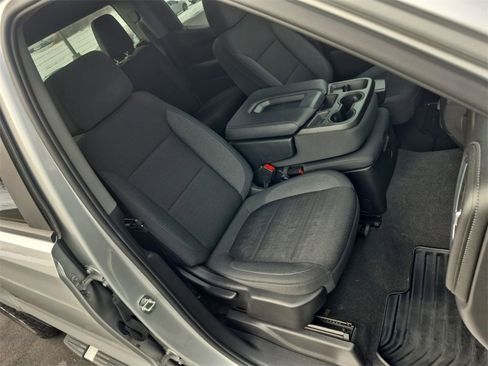 Used 2022 Chevrolet Silverado 1500 LT w/ Safety Package image 17