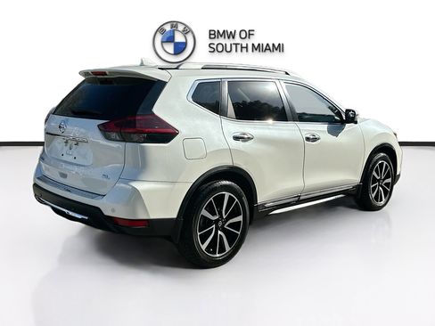Used 2019 Nissan Rogue SL w/ Premium Package image 6