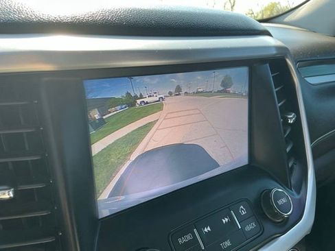 Used 2019 GMC Acadia SLT w/ Black Edition FWD image 27