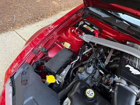 Used 2010 Ford Mustang GT Premium image 60