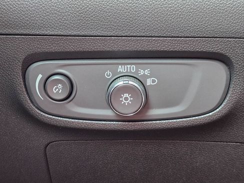 Used 2025 Buick Encore GX Preferred AWD/4WD image 22