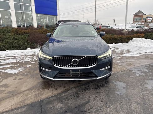 Certified 2023 Volvo XC60 B5 Plus w/ Climate Package image 2
