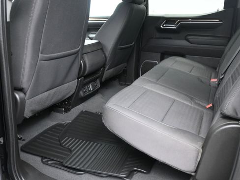 Used 2023 Chevrolet Silverado 1500 LT AWD/4WD image 17