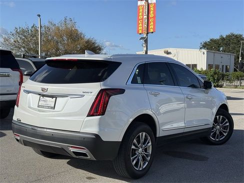 Used 2021 Cadillac XT5 Premium Luxury image 3