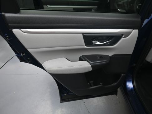 Used 2017 Honda CR-V LX image 17