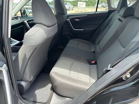 Used 2024 Toyota RAV4 XLE FWD image 15