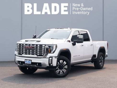 Used 2024 GMC Sierra 3500 Denali w/ Denali Reserve Package AWD/4WD image 1