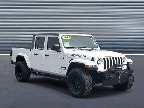 Used 2022 Jeep Gladiator Overland w/ Popular Equipment Package image 2