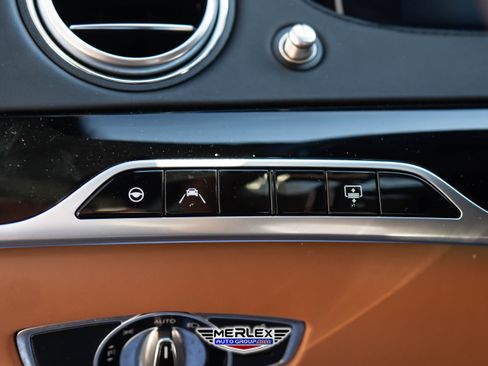 Used 2019 Mercedes-Benz S 560 4MATIC Sedan w/ Premium Package image 41