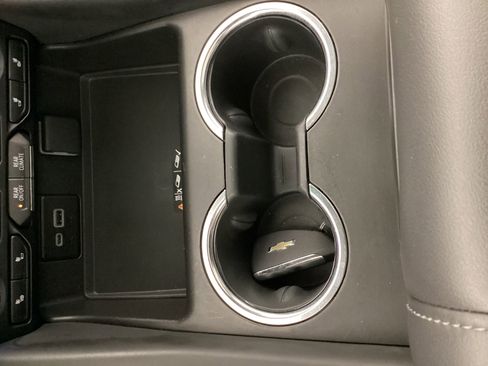 Used 2023 Chevrolet Suburban LT w/ LT Signature Package image 20