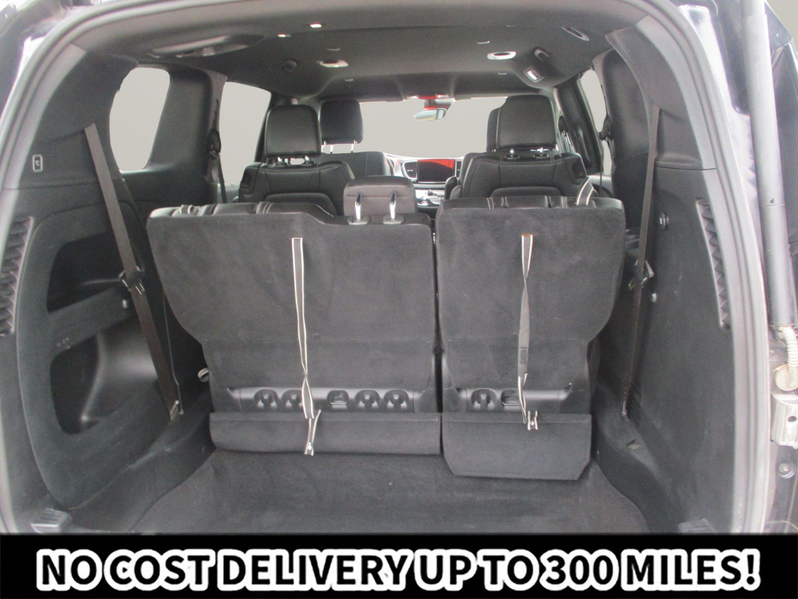 Used 2023 Chrysler Pacifica Touring-L w/ S Appearance Package FWD image 11