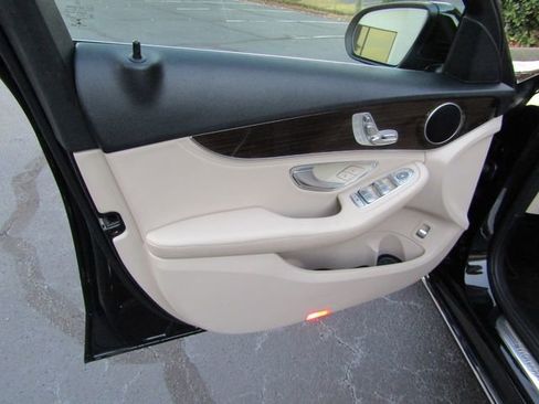 Used 2015 Mercedes-Benz C 300 Sedan image 15