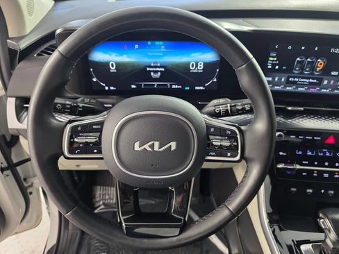 Used 2022 Kia Carnival SX Prestige FWD image 19