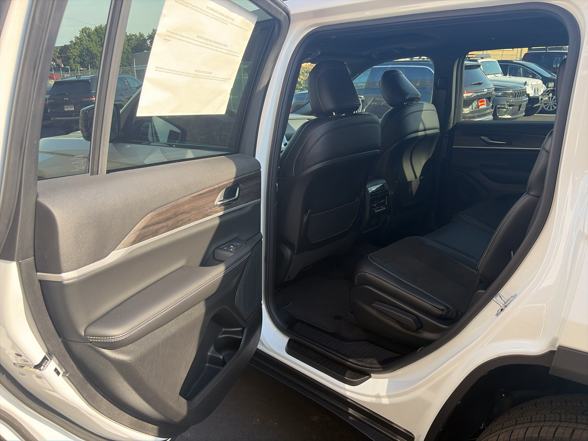 New 2027 Jeep Grand Cherokee L 4WD image 22
