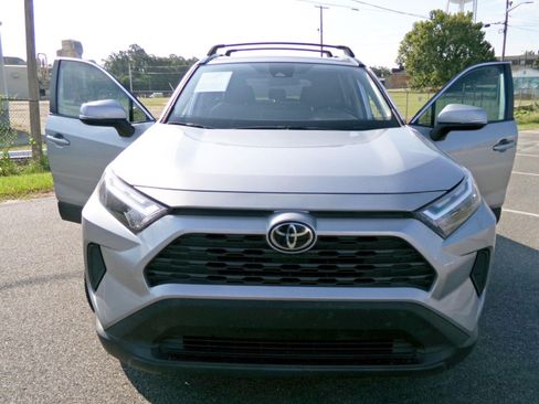 Used 2022 Toyota RAV4 XLE w/ Convenience Package FWD image 7