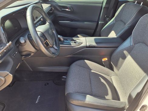 Used 2023 Toyota Crown XLE image 15