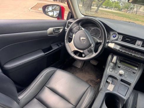 Used 2014 Lexus CT 200h image 20