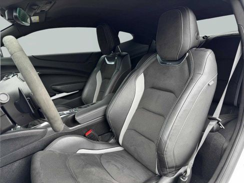 Used 2022 Chevrolet Camaro SS image 18