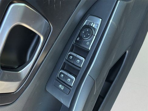 Certified 2025 Kia Sorento S image 18