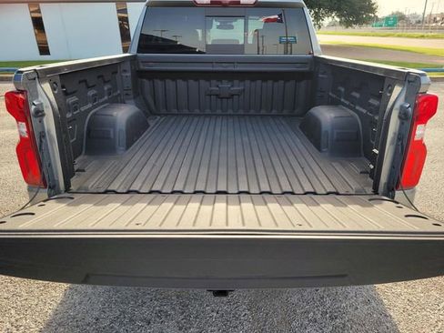 Used 2025 Chevrolet Silverado 1500 High Country image 13
