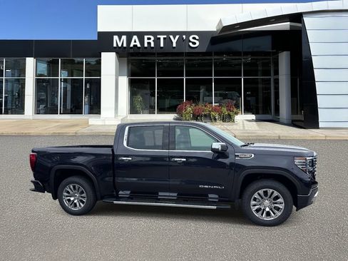 New 2026 GMC Sierra 1500 Denali w/ Technology Package AWD/4WD image 2