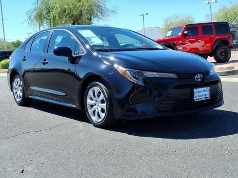 Used 2024 Toyota Corolla LE image 1