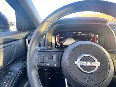 Certified 2024 Nissan Rogue SL image 18