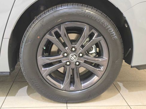 Certified 2025 Toyota Sienna XSE w/ XSE Premium Package AWD/4WD image 8