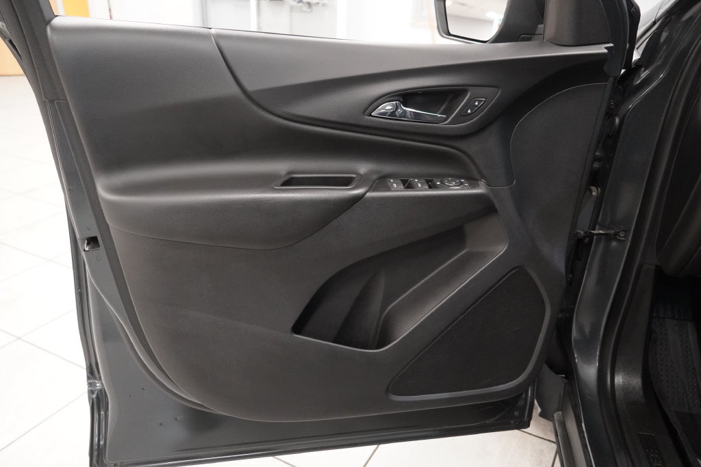 Used 2020 Chevrolet Equinox LT FWD image 17