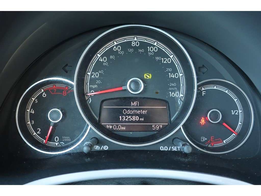 Used 2019 Volkswagen Beetle 2.0T FWD image 26