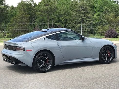 Used 2024 Nissan Z Performance w/ Floor Mat Package RWD image 3