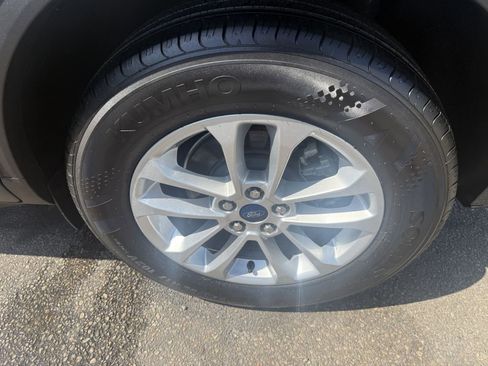 Used 2022 Ford Escape SE image 20