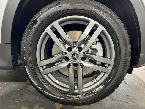 Certified 2026 Mercedes-Benz GLB 250 4MATIC image 9