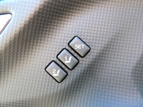 Used 2023 Subaru Forester Touring image 15