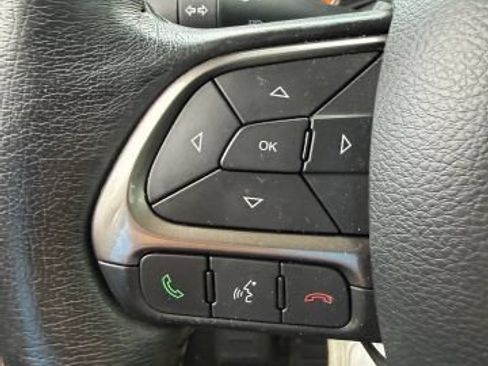 Used 2018 Jeep Renegade Limited w/ Advanced Technology Group FWD image 20