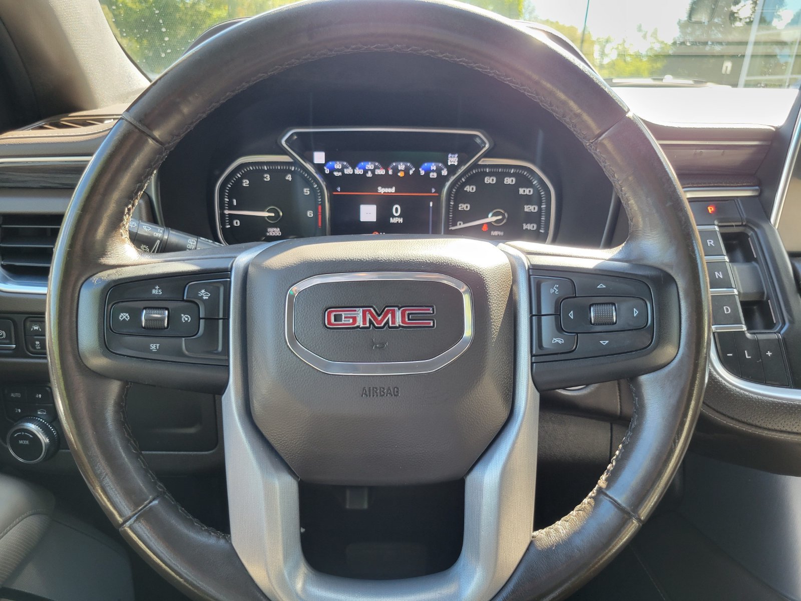 Used 2021 GMC Yukon XL SLT w/ Rear Media and Nav Package AWD/4WD image 13
