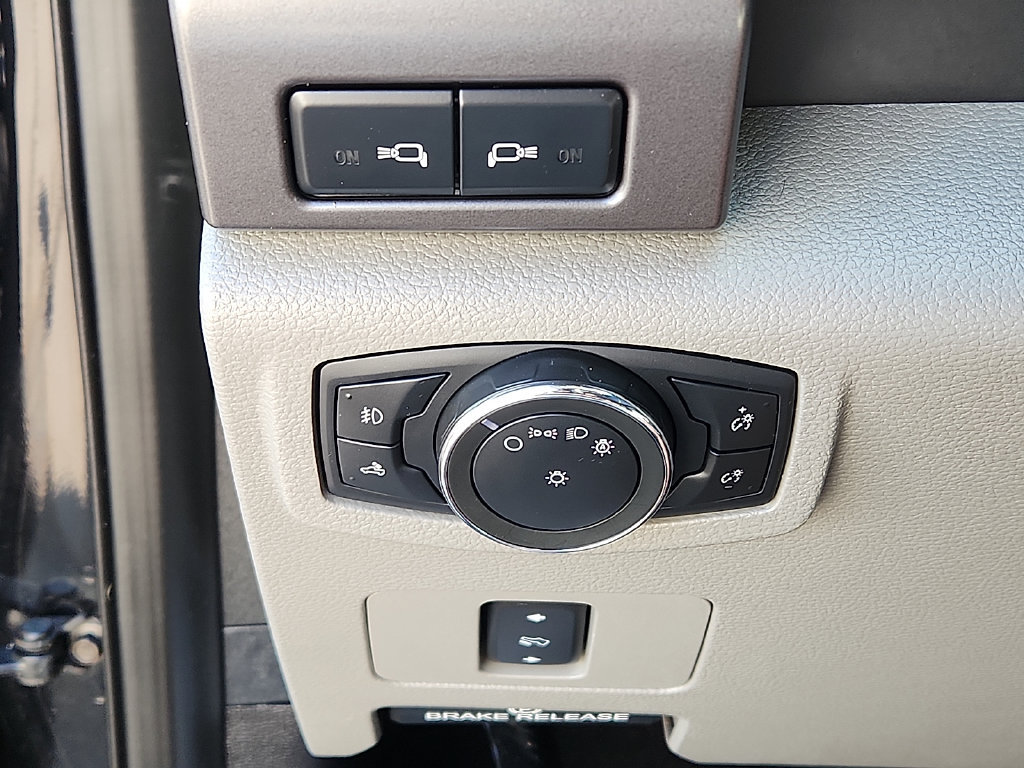 Used 2019 Ford F250 XLT w/ XLT Premium Package AWD/4WD image 26