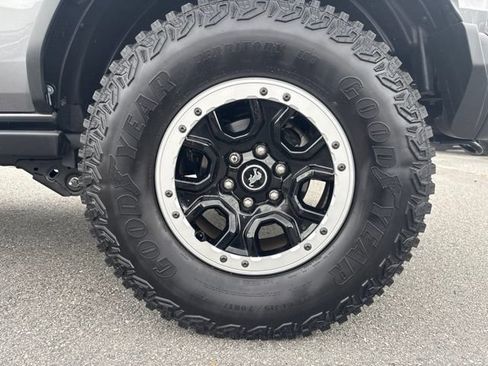 Certified 2023 Ford Bronco Badlands AWD/4WD image 8