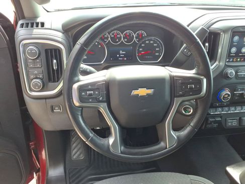 Used 2021 Chevrolet Silverado 1500 LT w/ Z71 Off-Road Package AWD/4WD image 7